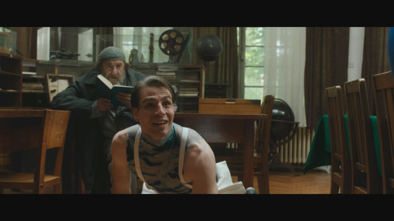 Woven still 6