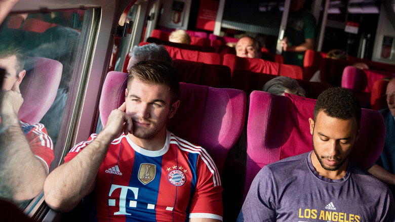 The 15:17 to Paris still 6