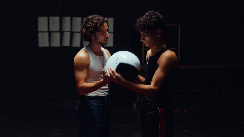 Cor Petit still 3