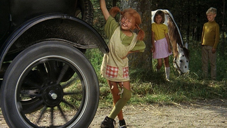 Pippi in the South Seas still 4