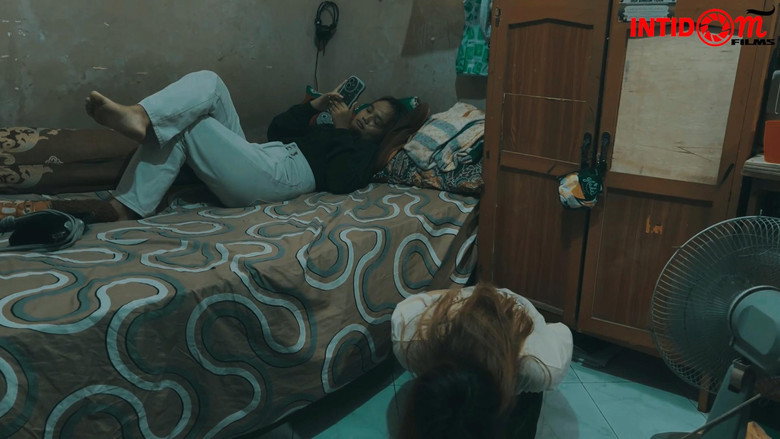 Memiliki Viola still 3