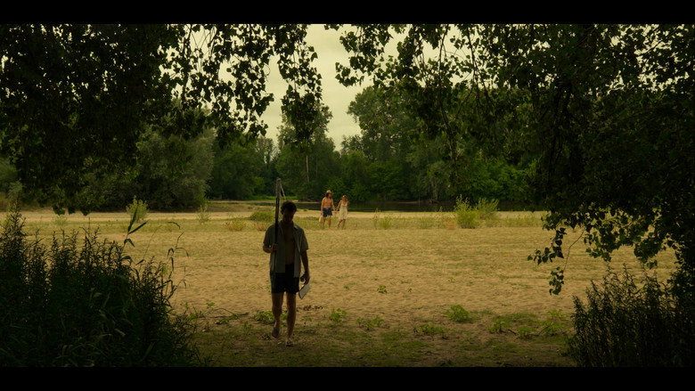 SOIS still 4