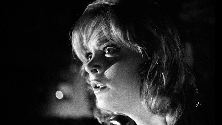 The Girl Who Knew Too Much still 1
