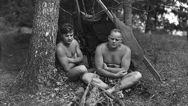 Aatamin puvussa ja vähän Eevankin still 1