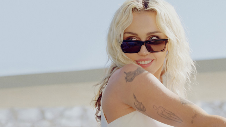 Miley Cyrus - Endless Summer Vacation (Backyard Sessions) still 1
