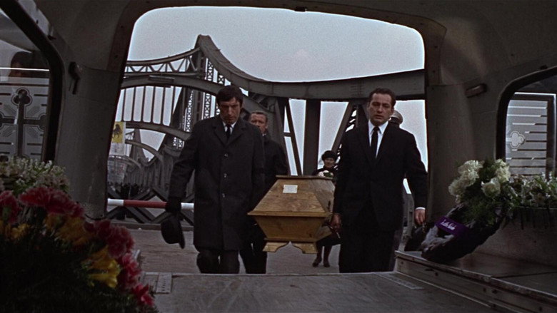 Funeral in Berlin still 6
