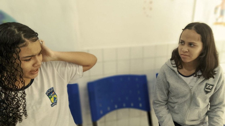 Um Olhar Adolescente: Recomeço still 1