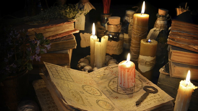 Forbidden History still 4