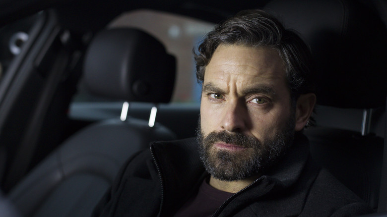 Cheval-Serpent still 2