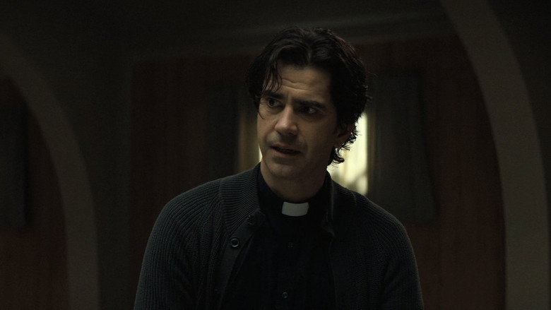 Midnight Mass still 8