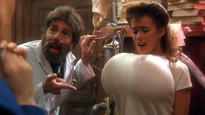 Flesh Gordon Meets the Cosmic Cheerleaders still 2