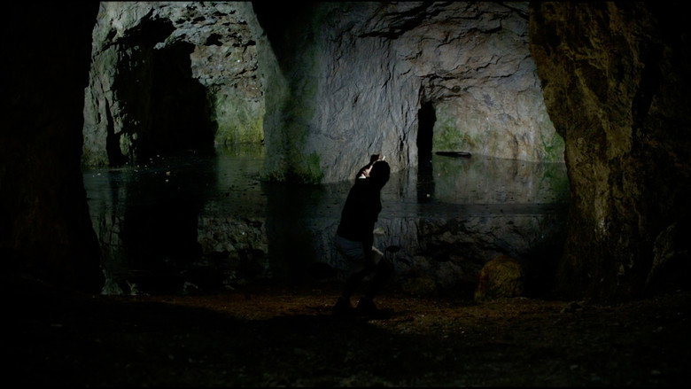 Round the Decay still 4