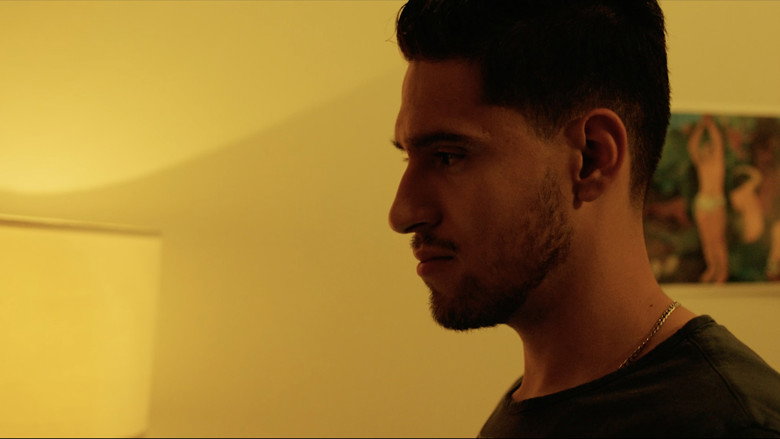 Santi still 3