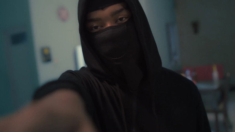 Main Hakim Sendiri still 2