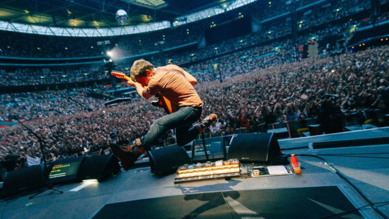 blur: Live at Wembley Stadium still 2