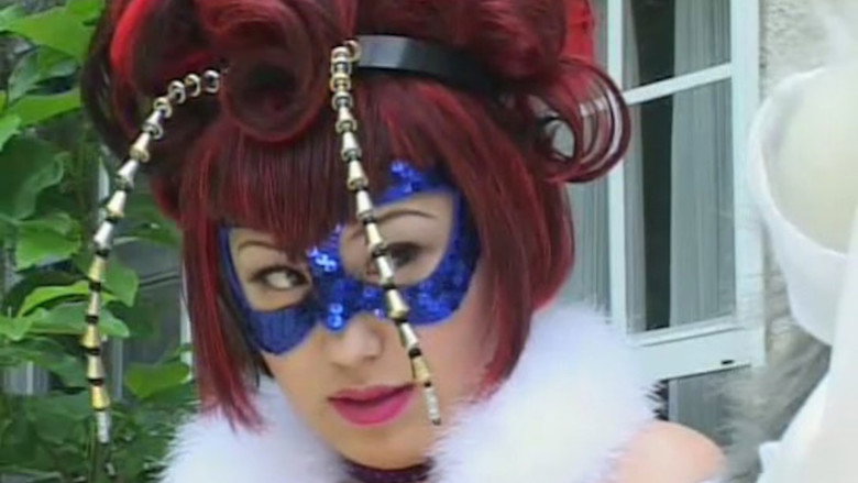 Queen Bee Honey still 6