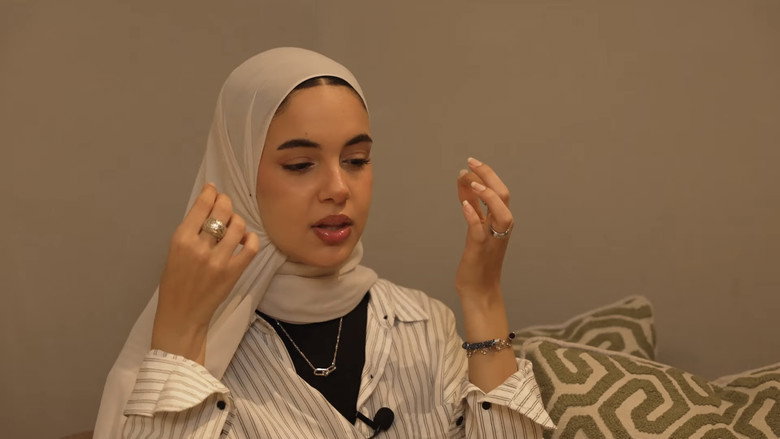 Light Upon Light: A Documentary On Hijab still 4