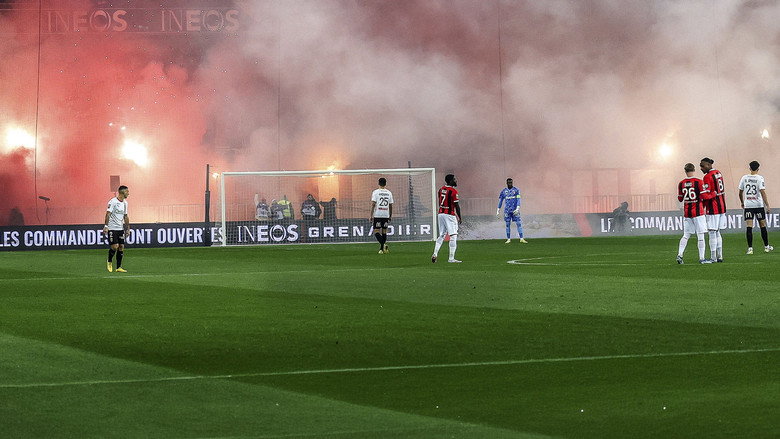 Violence dans le football - Et si on se calmait ? still 2