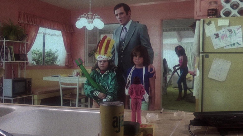 The Incredible Shrinking Woman still 4