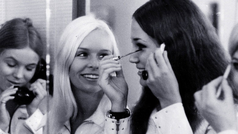 Swedish Fly Girls still 3