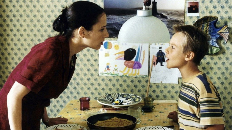 Annaluise & Anton still 2